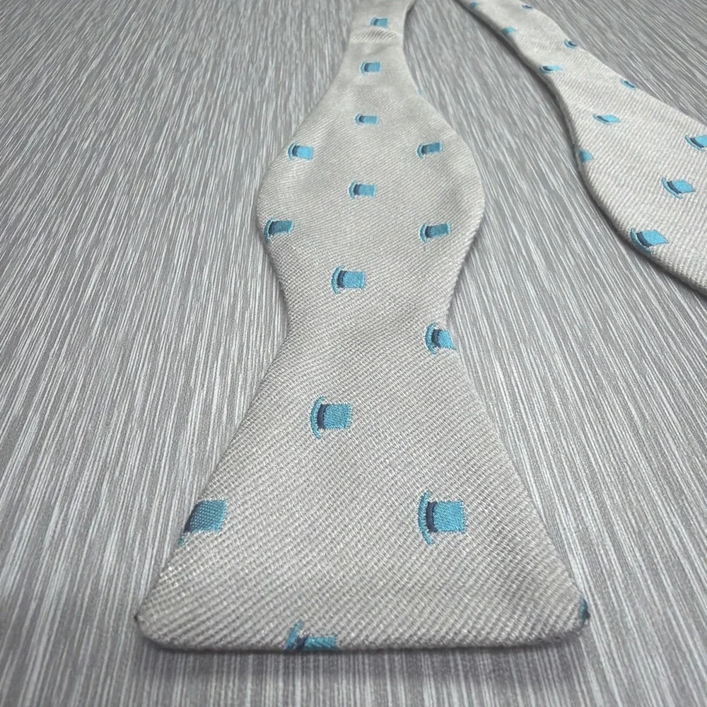 Jonathan Adler Self Tie Bow Tie Gray Top Hat Print Silk Wool Blend Novelty Mens‎